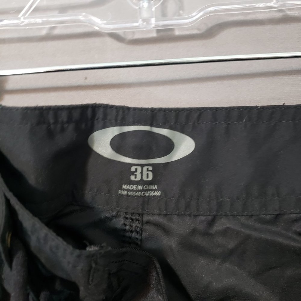 Oakley Men's Board Shorts Black Retro Logo, Size 36 Drawstring - Picture 3 of 10